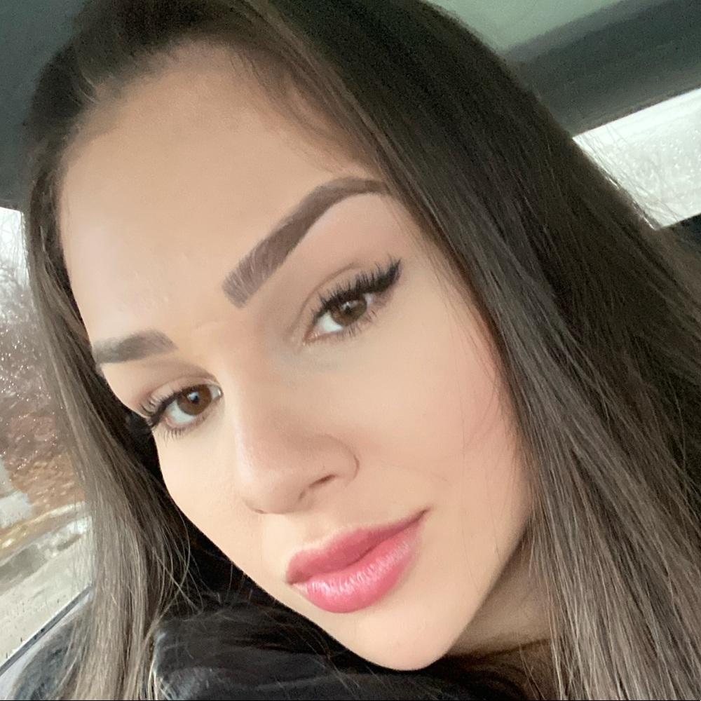 Meet your Posher, Mayara